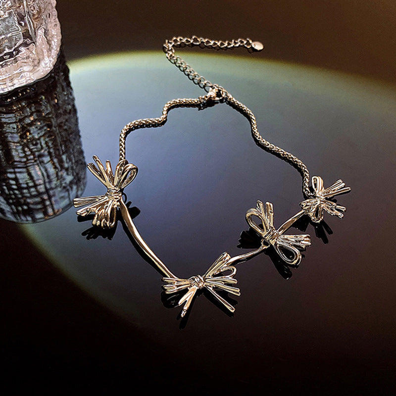 Simple Temperament Bow Necklace