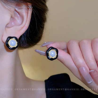 Silver Needle Drop Oil Flower Pearl Earrings