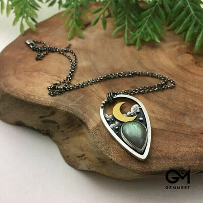 Temperament Labrador Moon Necklace