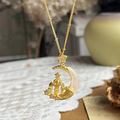The Star-Moon Castle Fritillary Necklace Is Sweet and Exquisite