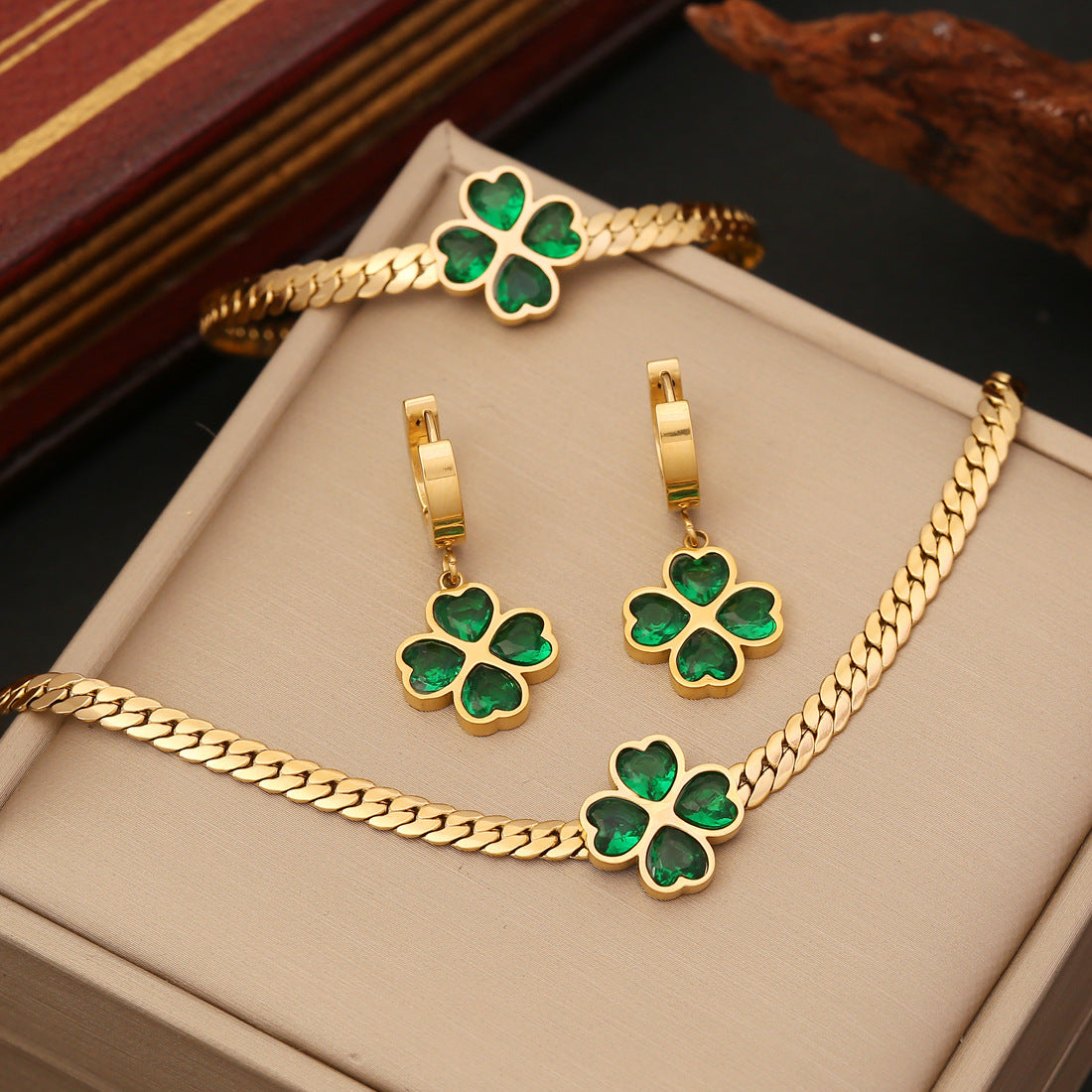 Green Stainless Steel N1055 Clavicle Necklace