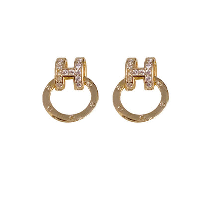 Simple Commuting Compact H Letter Copper Stud Earrings
