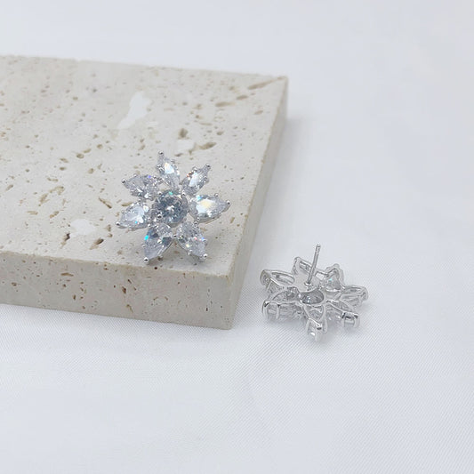 Seven Petal White Zircon Inlaid Stud Earrings