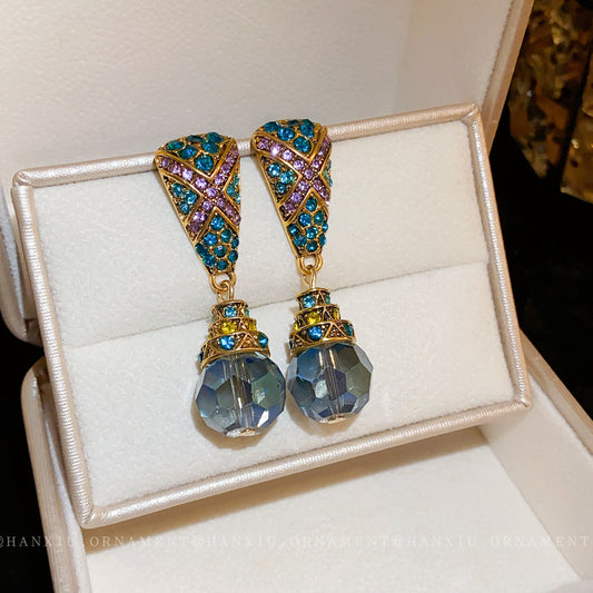 Middle Diamond Trapezoid Drop Earrings