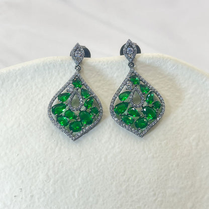 Pear Shaped Water Drop Shaped Green Zircon Earrings