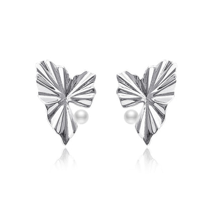 Ruffled Heart Pearl Fashion Stud Earrings