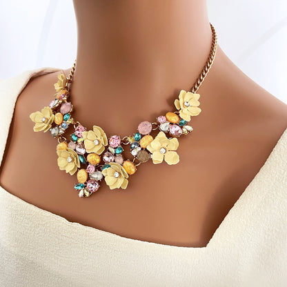 Colorful Three-dimensional Flower Mosaic Necklace
