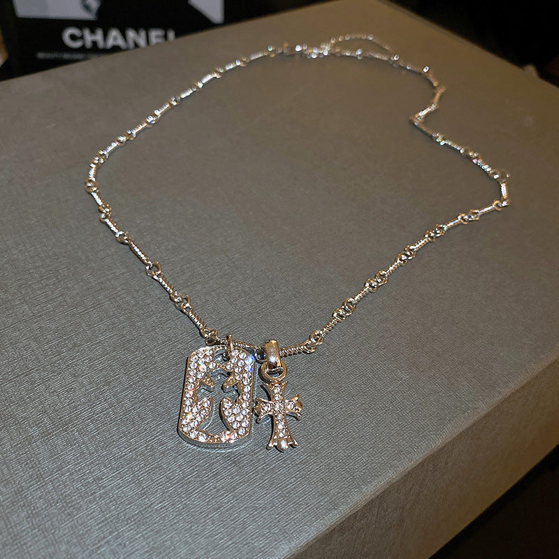 Diamond-encrusted Cross Niche Design Collarbone Necklace