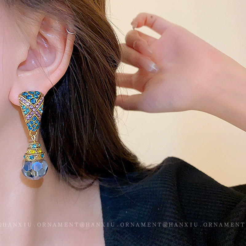 Middle Diamond Trapezoid Drop Earrings