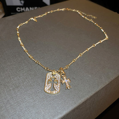 Diamond-encrusted Cross Niche Design Collarbone Necklace