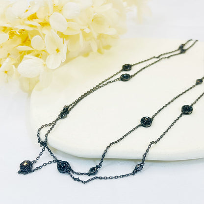 Dot Petal Black Zircon Necklace