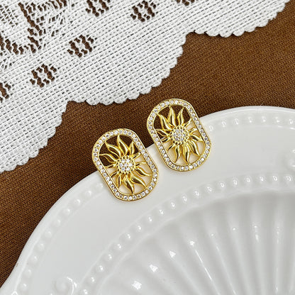 Premium Vintage Design Personality Round Stud Earrings