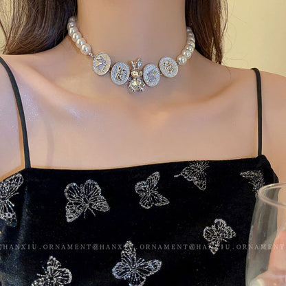 Drip Oil Spliced Bunny Pearl Necklace