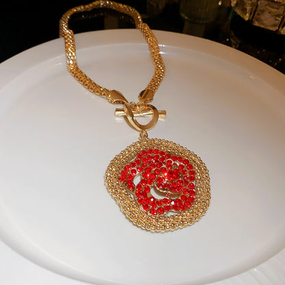 Floral Serpentine French Vintage Necklace