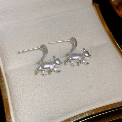 Cat cold wind geometric stud earrings