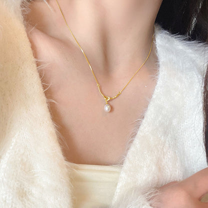 S925 Sterling Silver Knot Freshwater Pearl Necklace