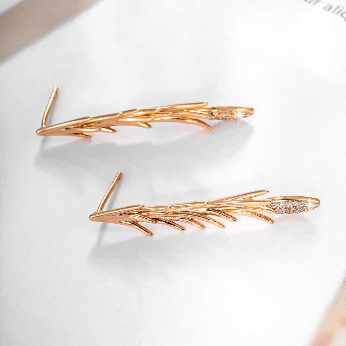 K-plated Gold Leaf Long Earrings with Zircons